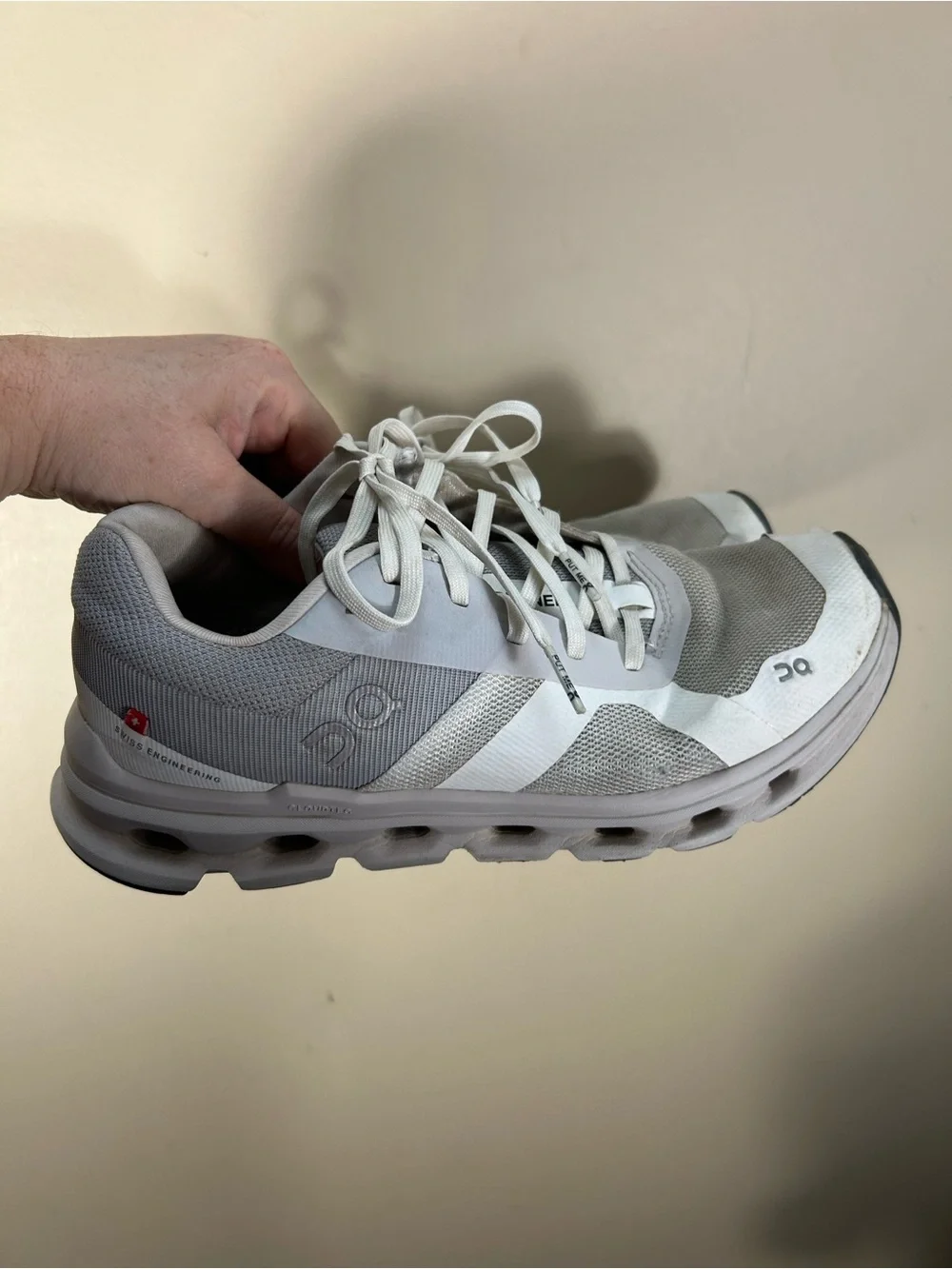 Women’s On Cloud Runner 2 White/Light Gray Sneakers Size 7